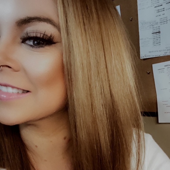 Meet your Posher, Harmony - Picture 1 of 3